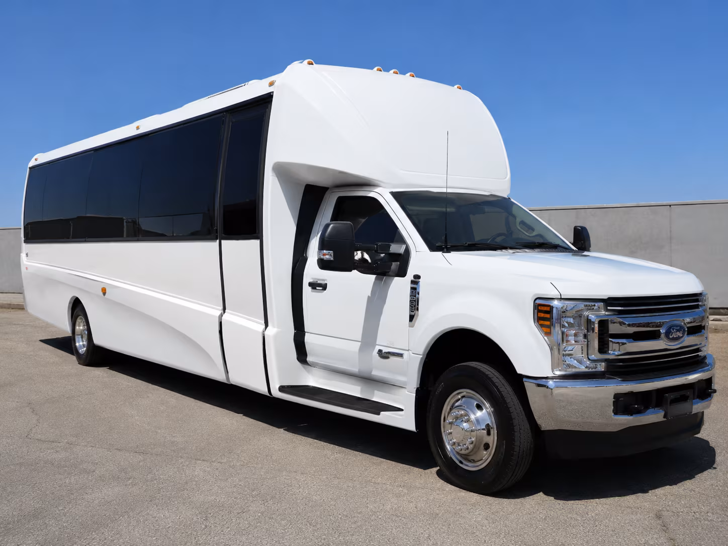 minibus rentals that keep smaller rock hill prom groups together